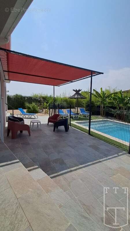 Maison à VALLON-PONT-D&#039;ARC