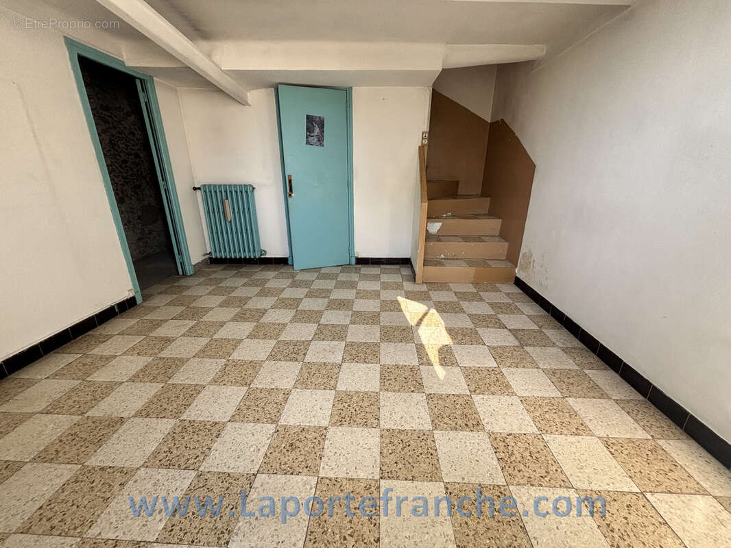 Haut de Cagnes maison 120 m2 à rénover - photo 13