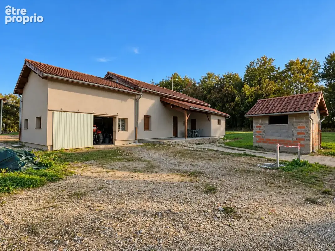 Maison plain-pied avec grenier aménageable - grandes dépendances - CONDEISSIAT - photo 10