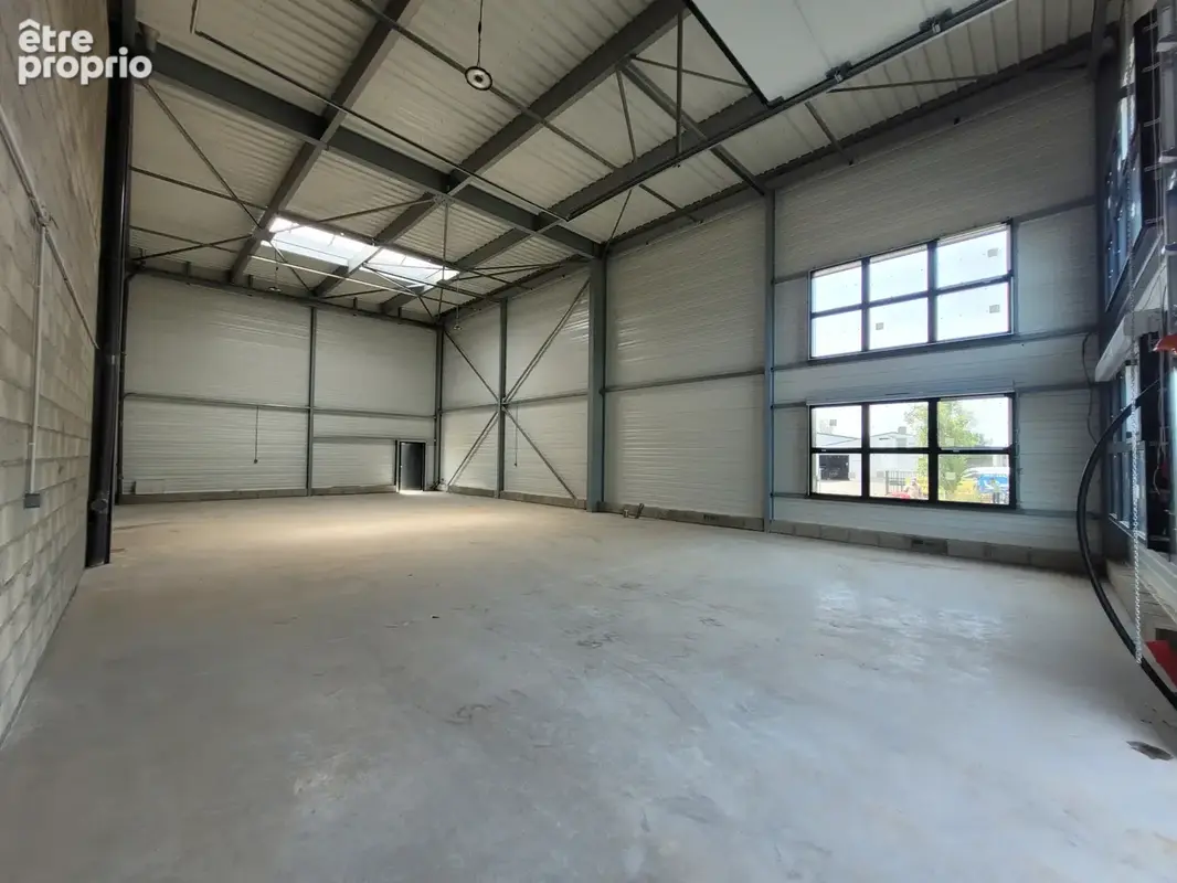 Local de stockage 200 m2 neuf - photo 2