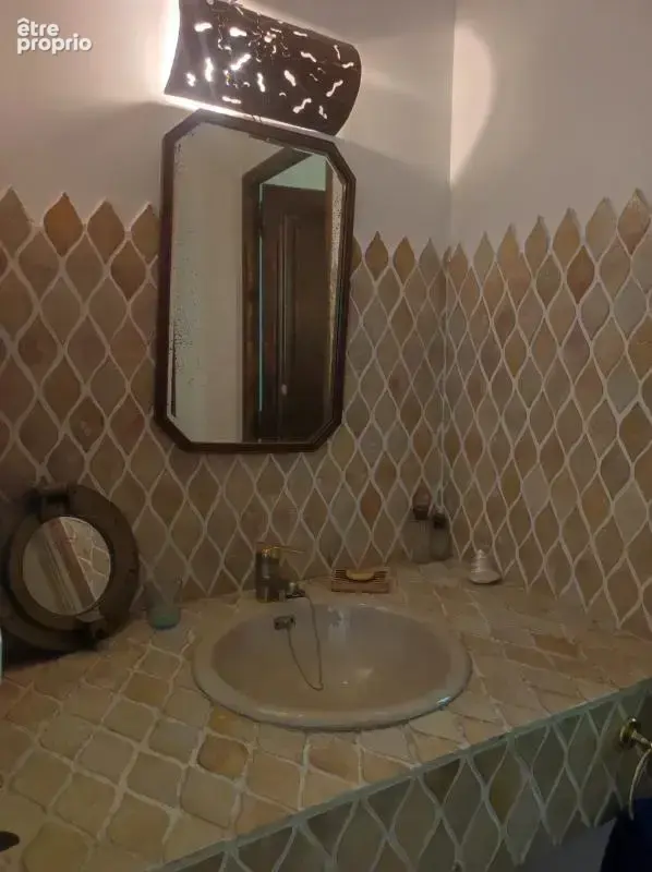 Maison de maçon de 217 m² sur 1 542 m² - photo 6