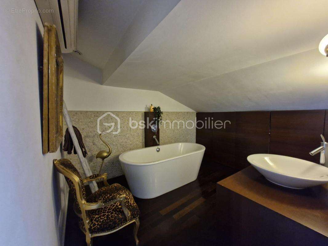 Appartement d'exeption,4e et dernier étage, calme, climatisé, terrasse de 11 m2, vue sur les toits, au cœur des Carmes - photo 11