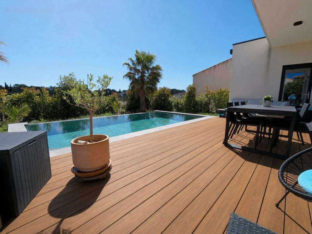 Maison 140 m² à Nimes  - photo 2