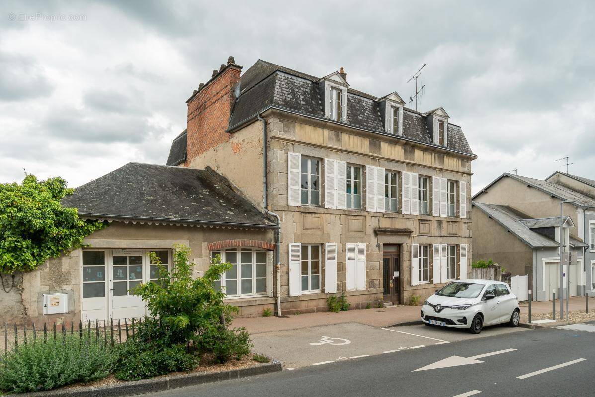 Maison à LA SOUTERRAINE