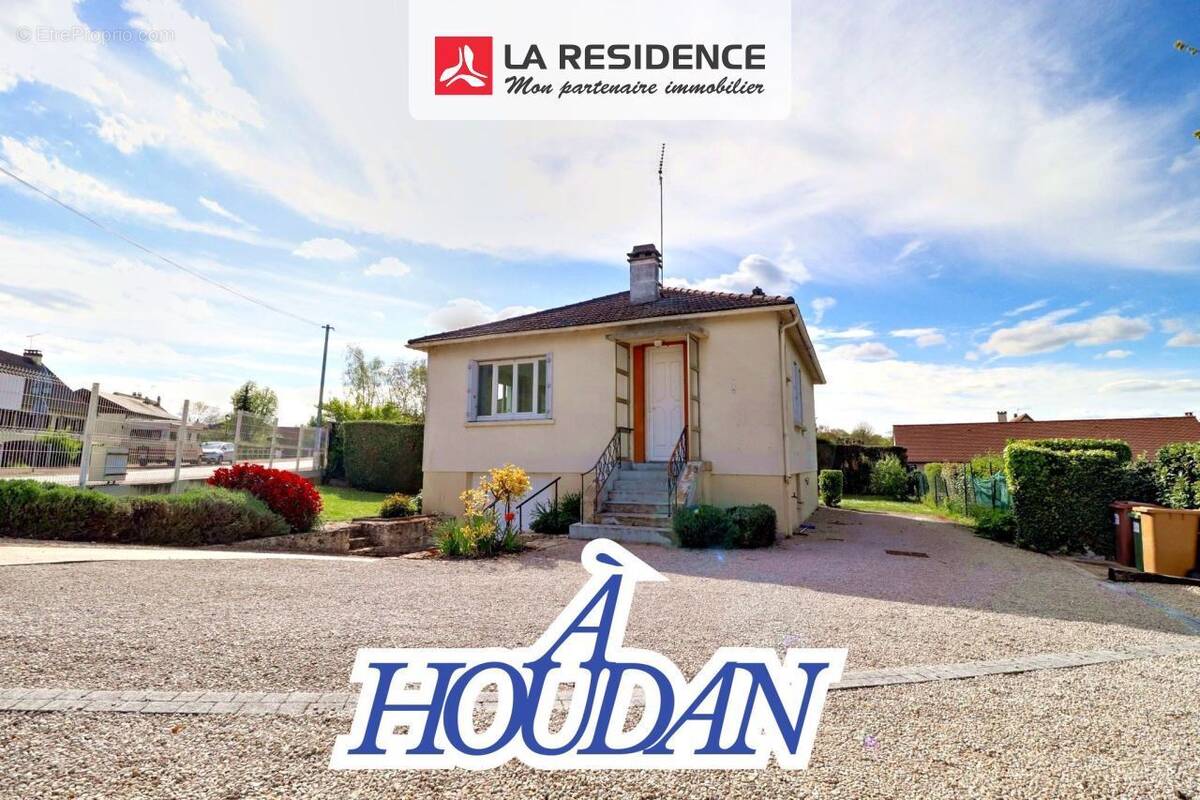Maison à HOUDAN