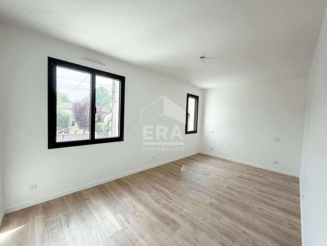 Maison Cormeilles En Parisis 5 pièce(s) 105.3 m2 - photo 4