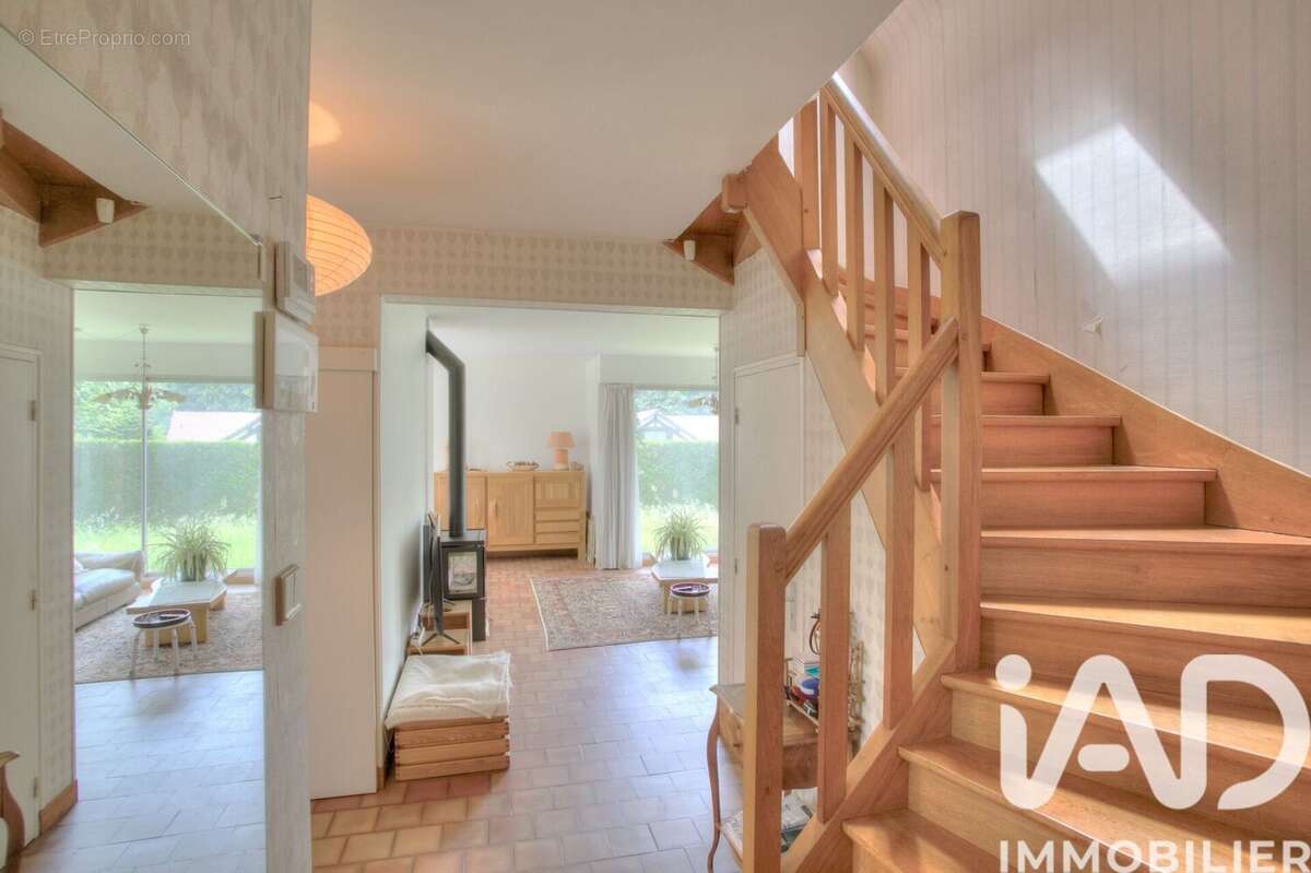 Photo 9 - Maison à BURES-SUR-YVETTE