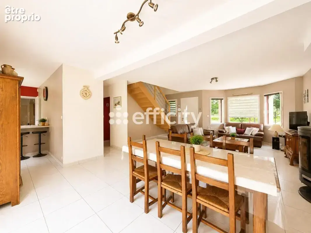 Maison 110 m² à Pire-Sur-Seiche  - photo 4