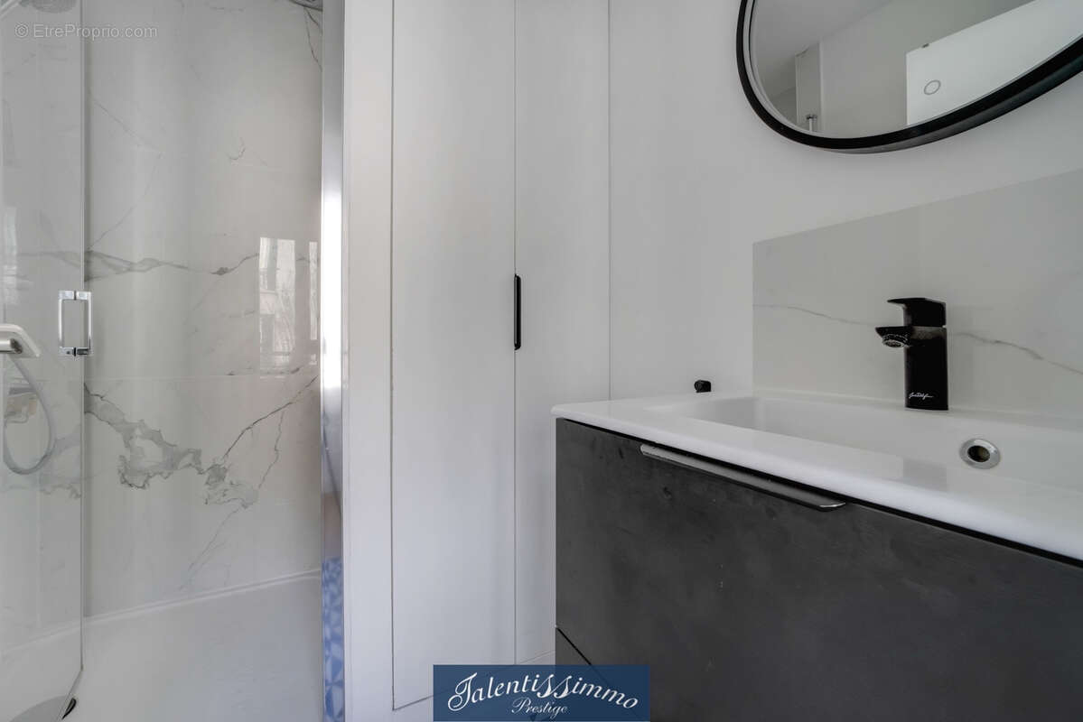 Appartement à PARIS-12E