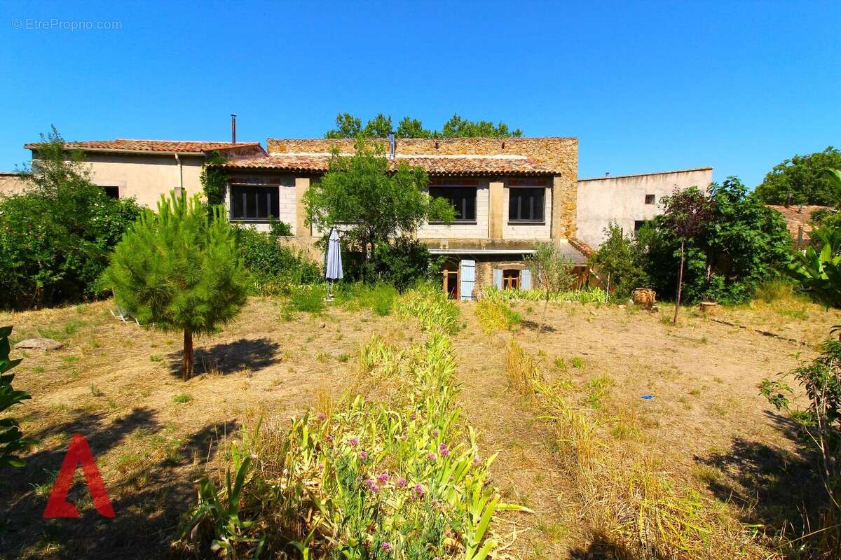 Maison Vigneronne de Charme 4 chambres + 4 Appartements à Rénover  Projet Immobilier Rare à Gabian, Jardin 400 m², 2 Garages   - photo 14