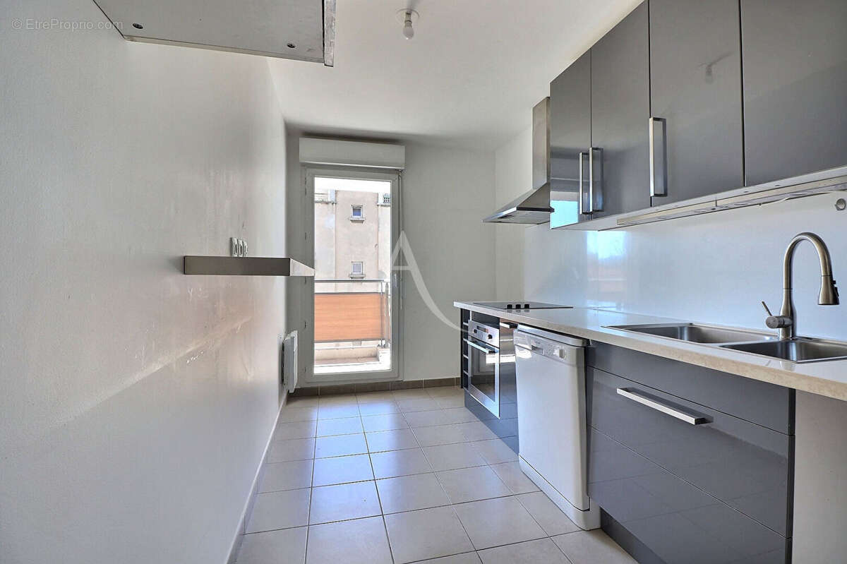 Appartement à MARSEILLE-8E