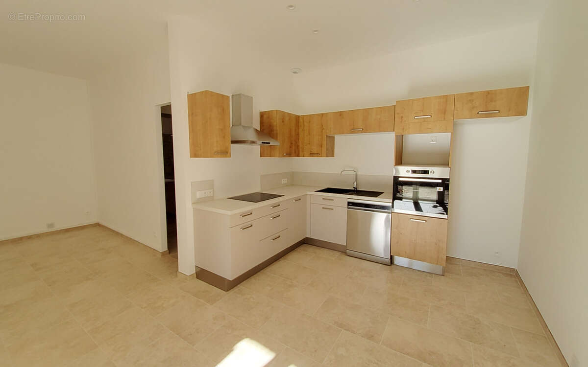 Appartement à CUERS