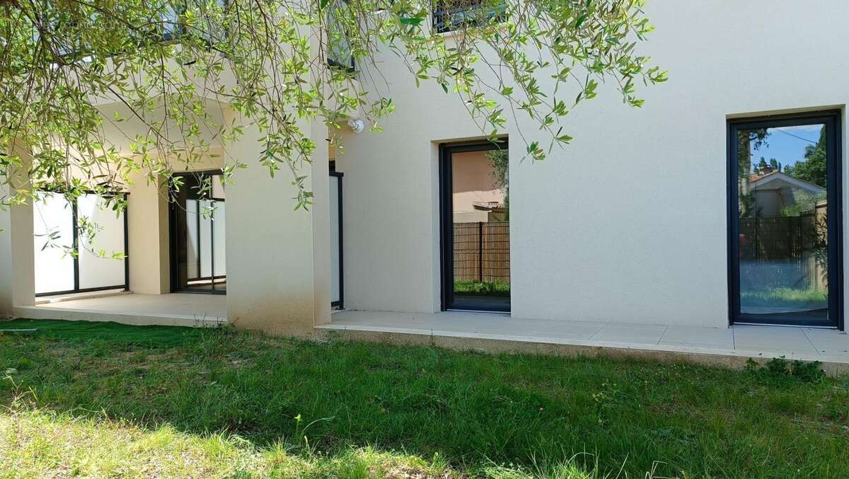 Appartement à VAISON-LA-ROMAINE
