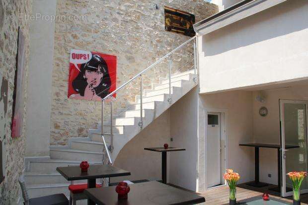 Maison 240 m² à Nimes  - photo 2