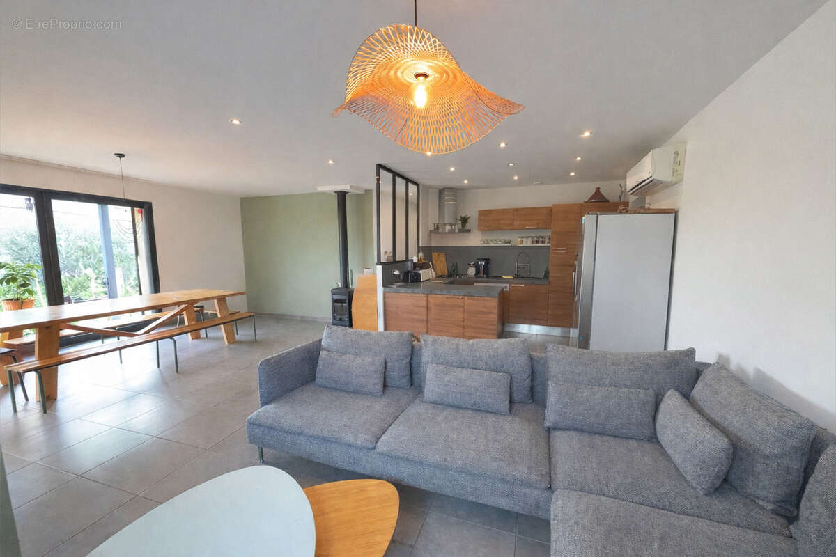 Maison à SAINT-PAUL-TROIS-CHATEAUX