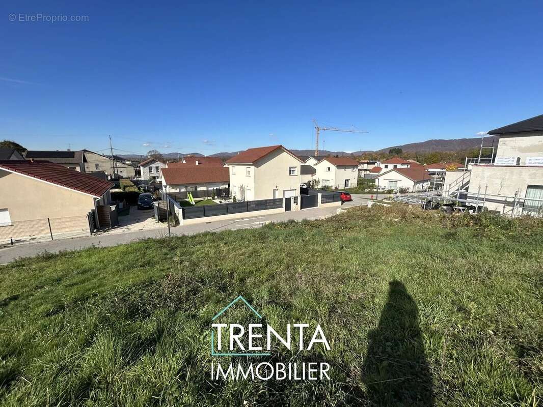 Terrain à CHARNECLES