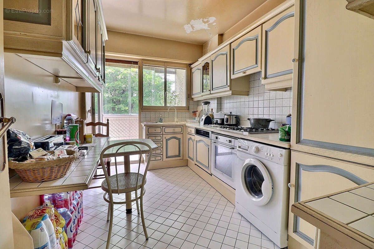 EXCLUSIVITE - CHAMBOURCY - Appartement de 87.64m² au 2ème étage. - photo 3