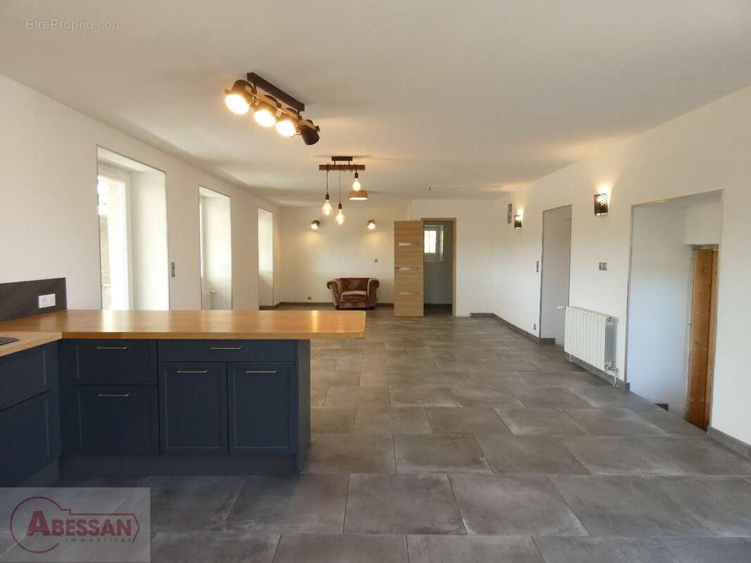Maison 200 m² à Cordes-Sur-Ciel  - photo 5