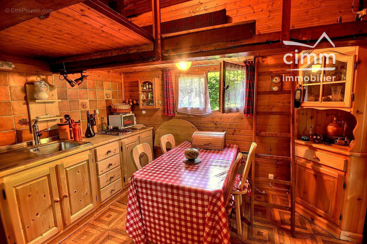 Maison 34 m² à La Riviere-Enverse  - photo 2