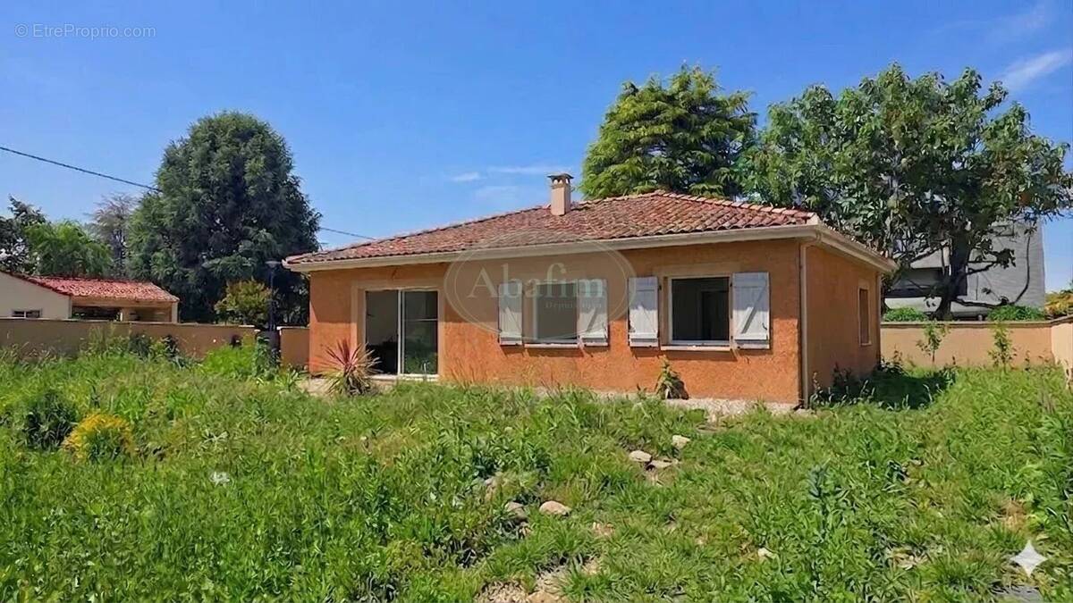 Maison à AUREILHAN