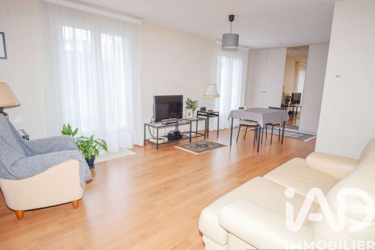 Photo 2 - Maison à VERNEUIL-L'ETANG