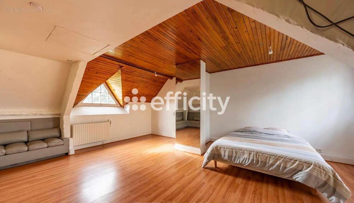 Maison à SAINTRY-SUR-SEINE