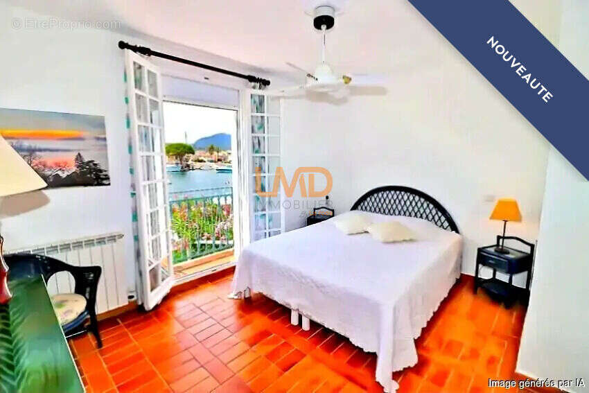Port Grimaud 2 - Maison 225m2 - 12 Pièces - 3 Postes d'amarrage - photo 13