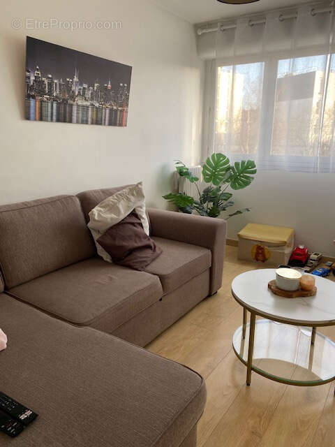 Appartement à GENNEVILLIERS