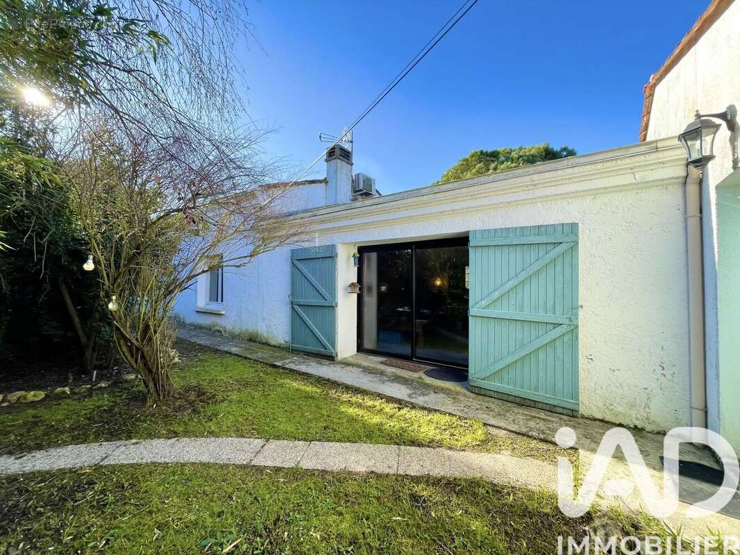 Maison 147 m² à Jau-Dignac-Et-Loirac  - photo 2