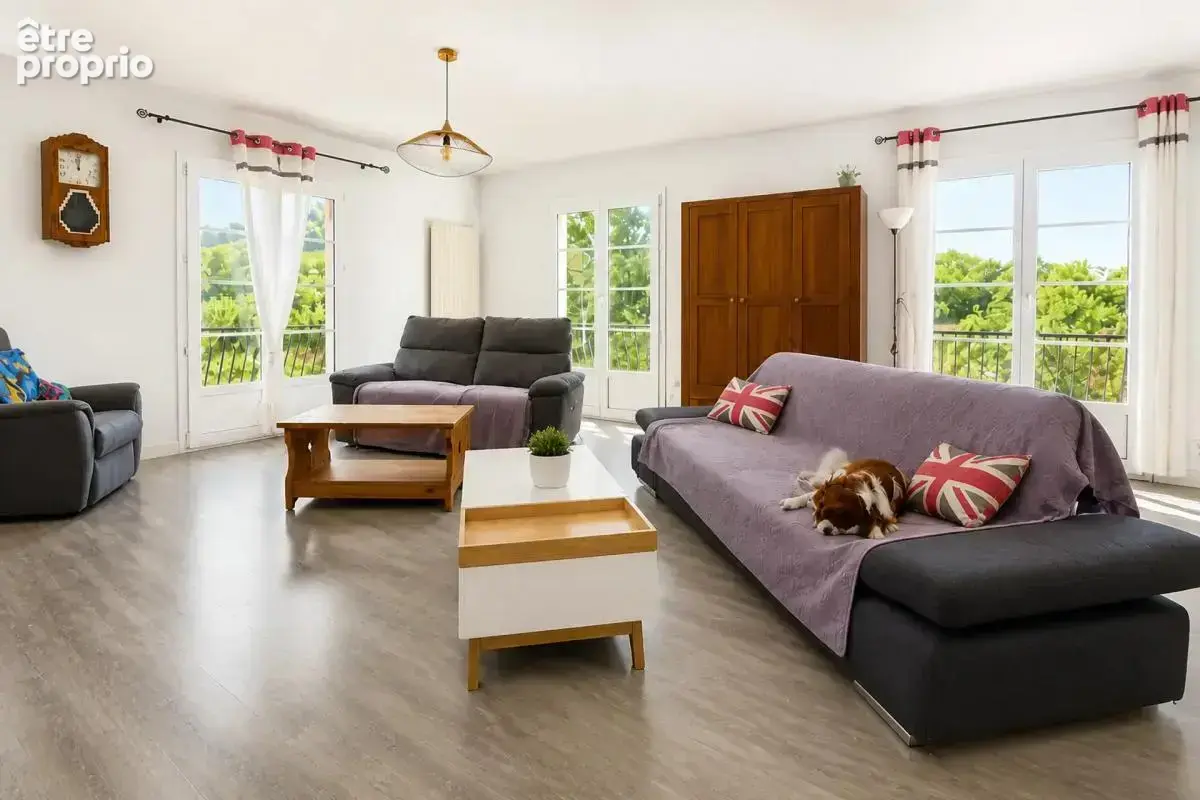 Maison de 11 pièces de 226 m² à Arpenans - photo 2