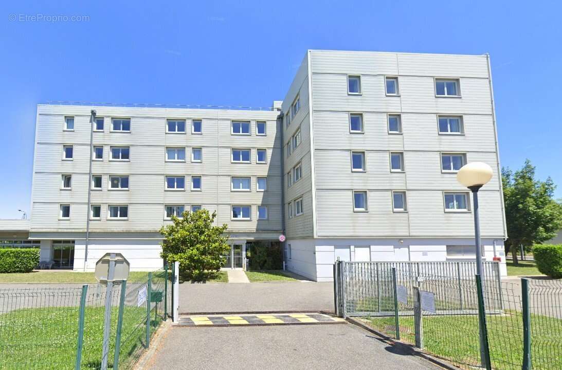 INVESTISSEMENT LOCATIF  Toulouse  Résidence Affaires Nemea Toulouse Aéroport  7,73 % de rentabilité - photo 9