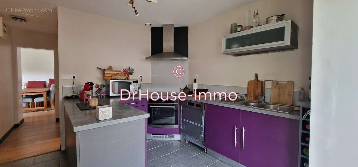 Maison à COURGENARD