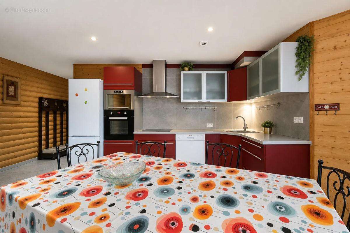 Appartement à BESSE-ET-SAINT-ANASTAISE