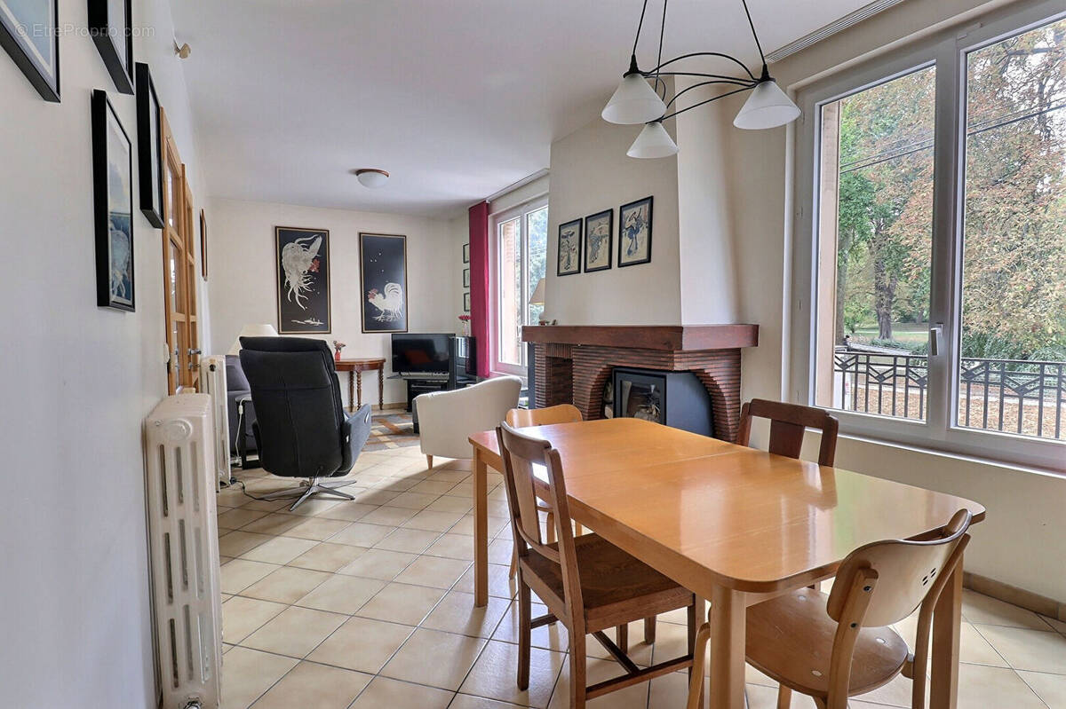 Maison à VITRY-SUR-SEINE