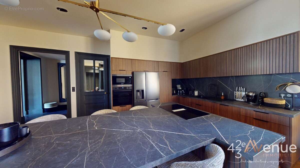 Appartement à SAINT-ETIENNE