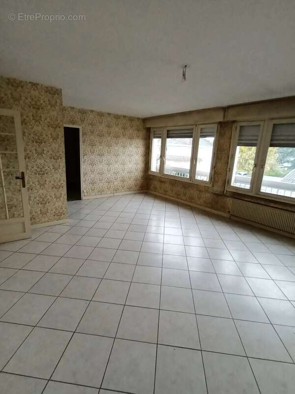 Appartement à MONTCEAU-LES-MINES