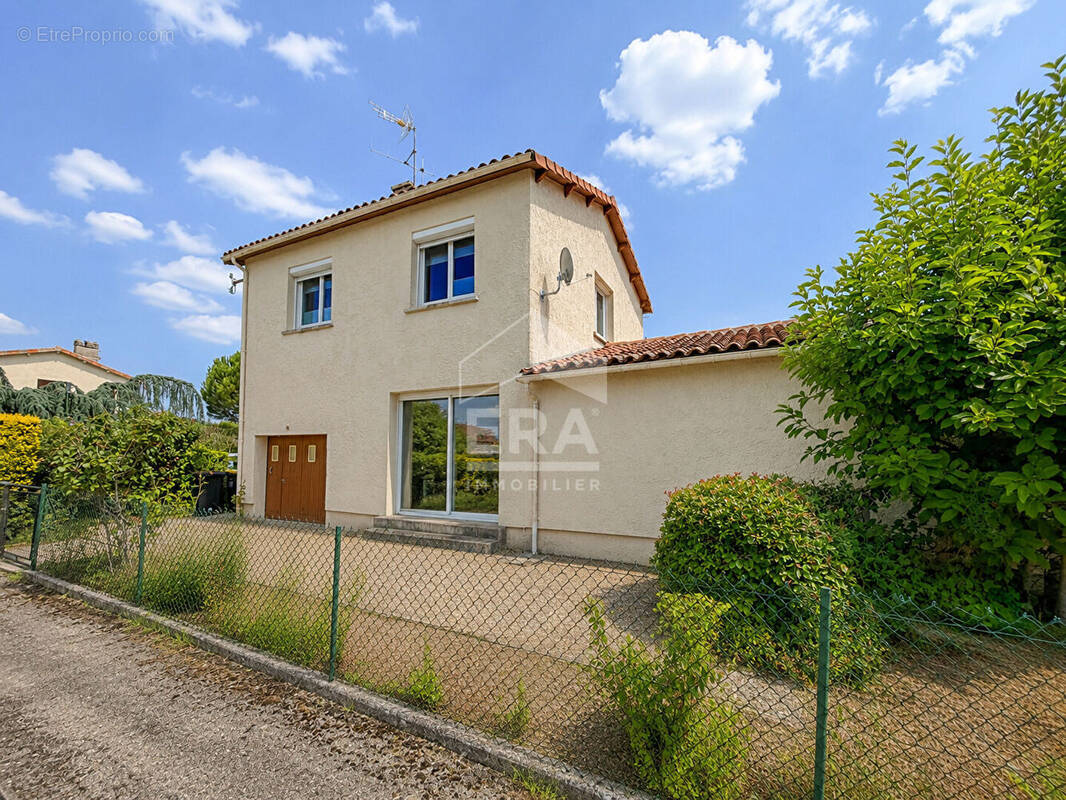 Maison à LA COURONNE