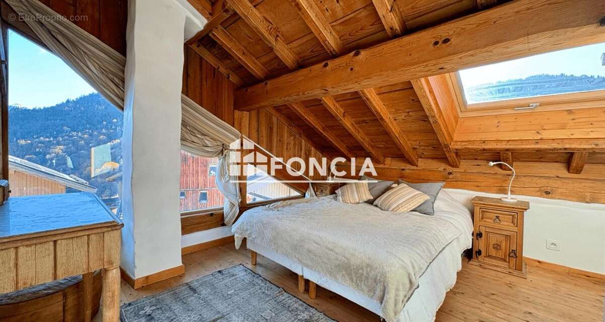 Maison à LES ALLUES