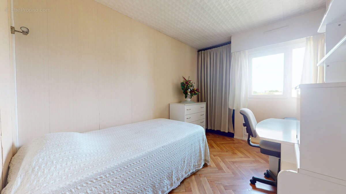 Appartement 4 pièces, quartier Freysnay-Vieux-Pays, 15 minutes à pied de la gare, avec balcon et box - photo 4