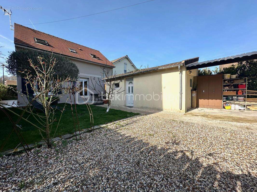 Maison à BUTRY-SUR-OISE