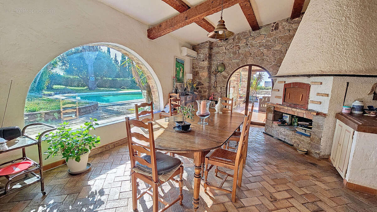 Maison à FREJUS