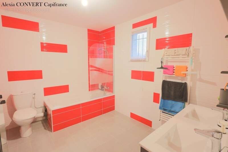 Maison à CRAS-SUR-REYSSOUZE