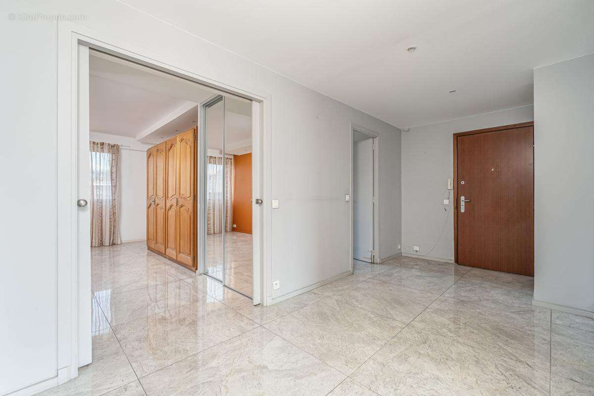 Appartement à MARSEILLE-8E