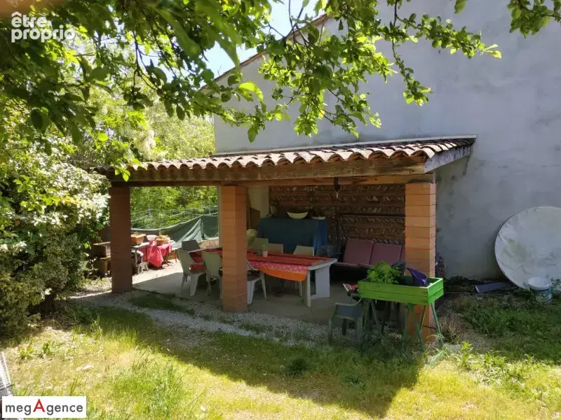 Maison de caractère 9 pièces à rénover plus dépendance sur 6000 m² de terrain - photo 4