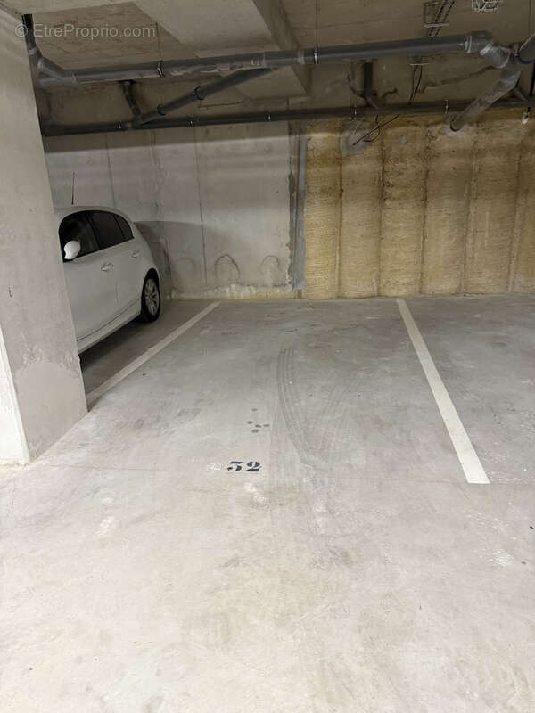 Parking à LATTES