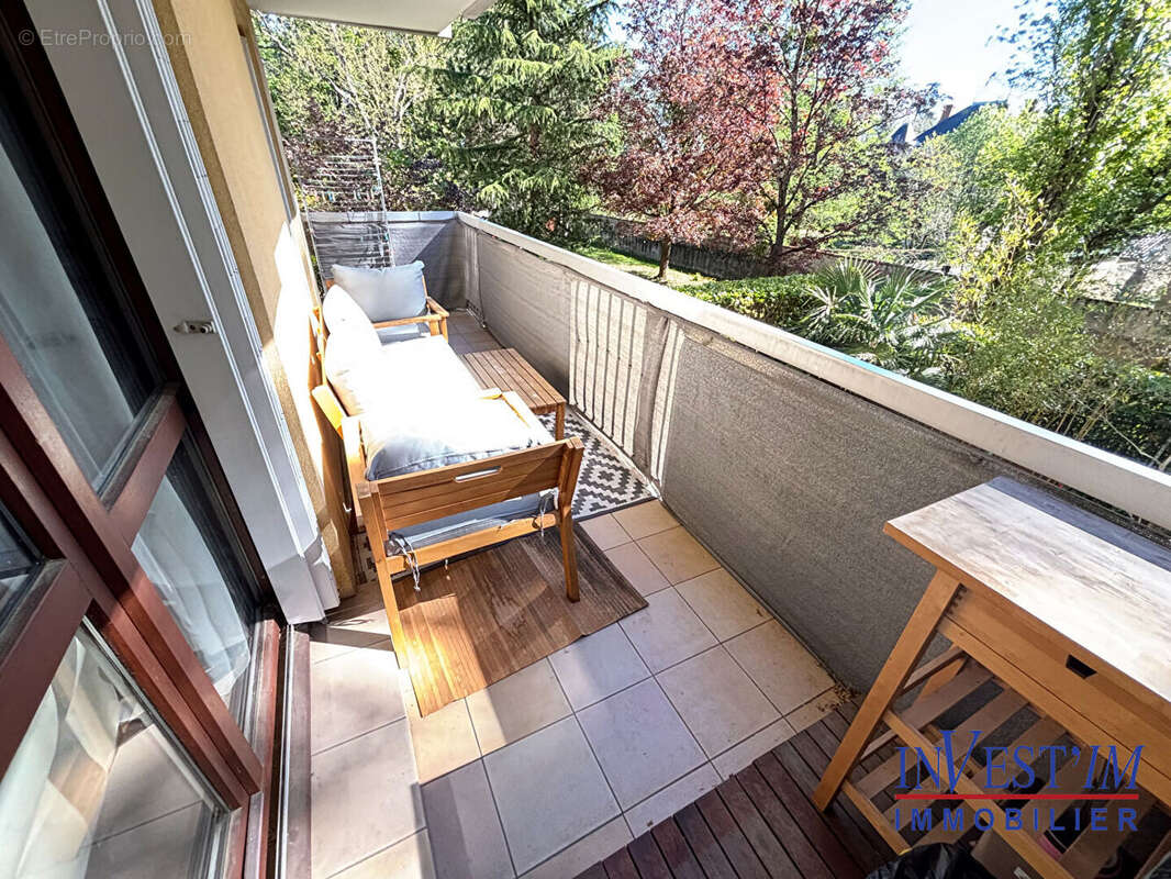 Appartement à SAINT-GENIS-LAVAL