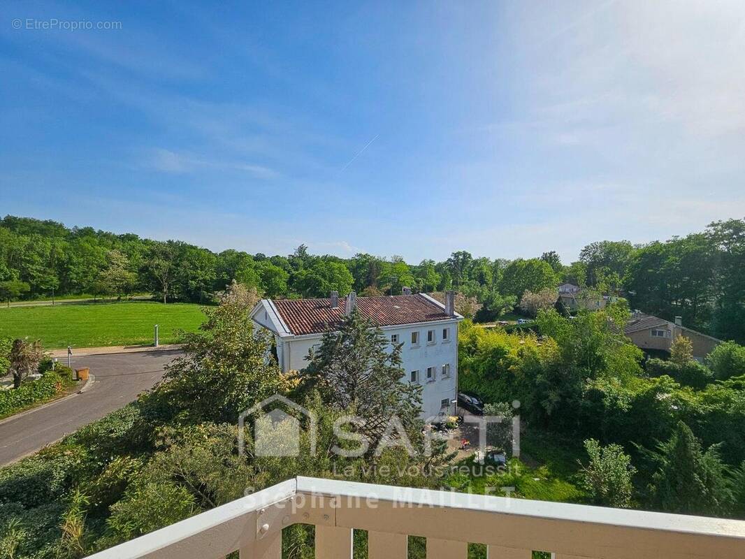 Photo 1 - Appartement à CAZAUBON
