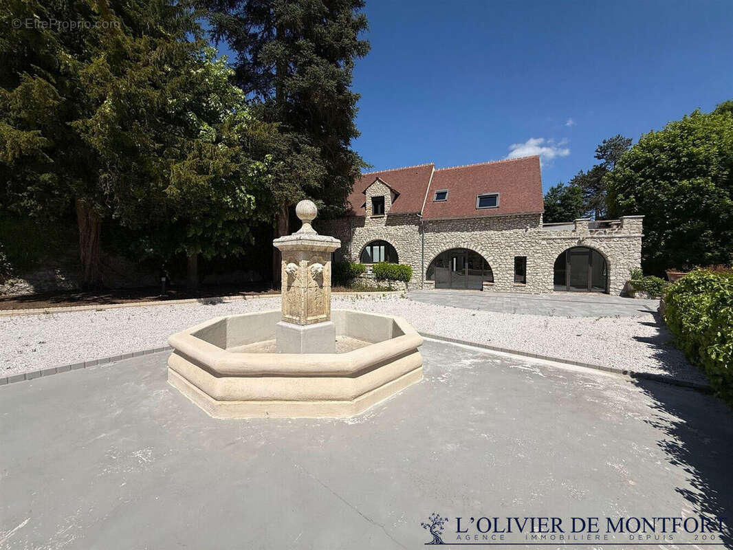 Maison à MONTCHAUVET