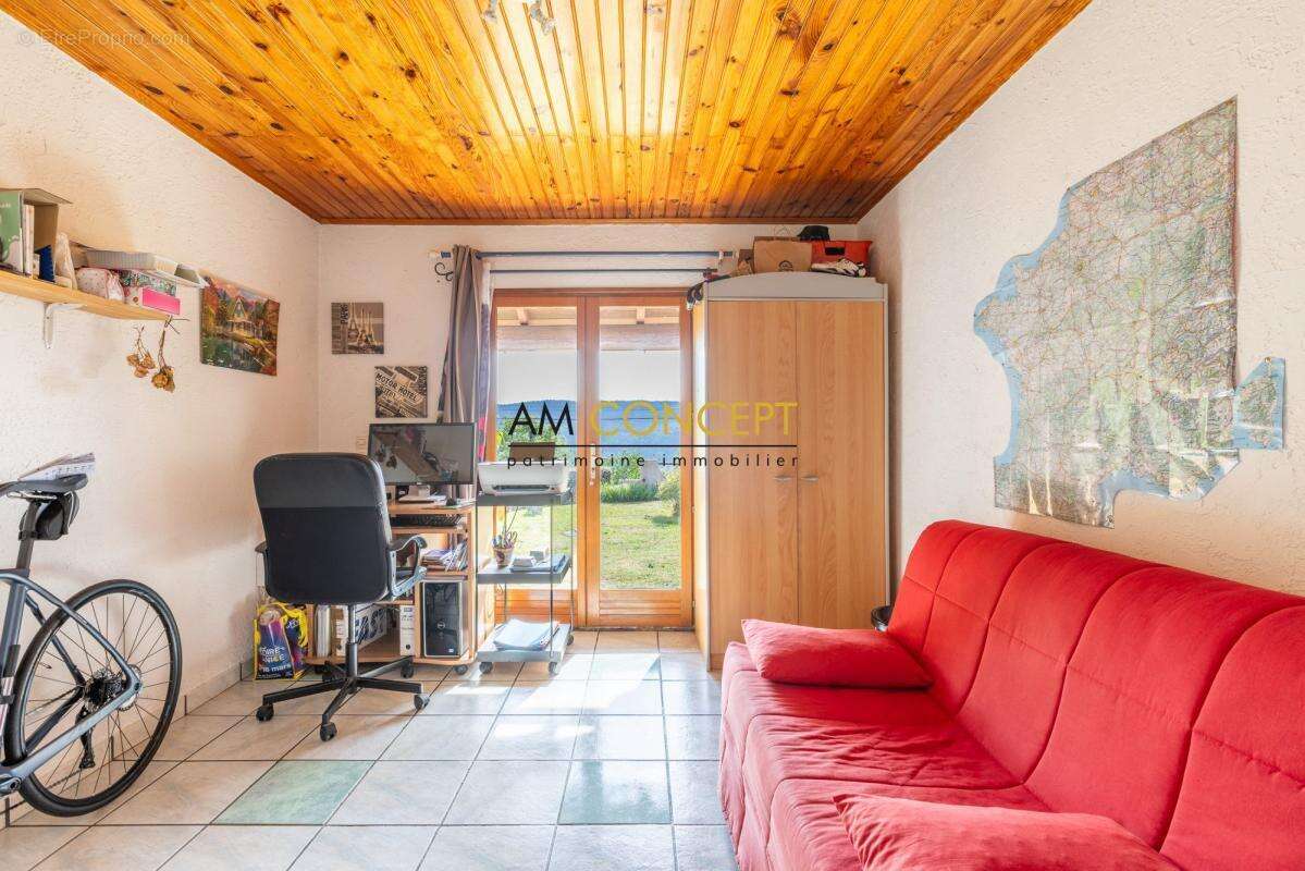 Maison à BERRE-LES-ALPES