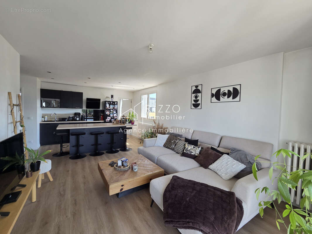 Appartement à MEYTHET